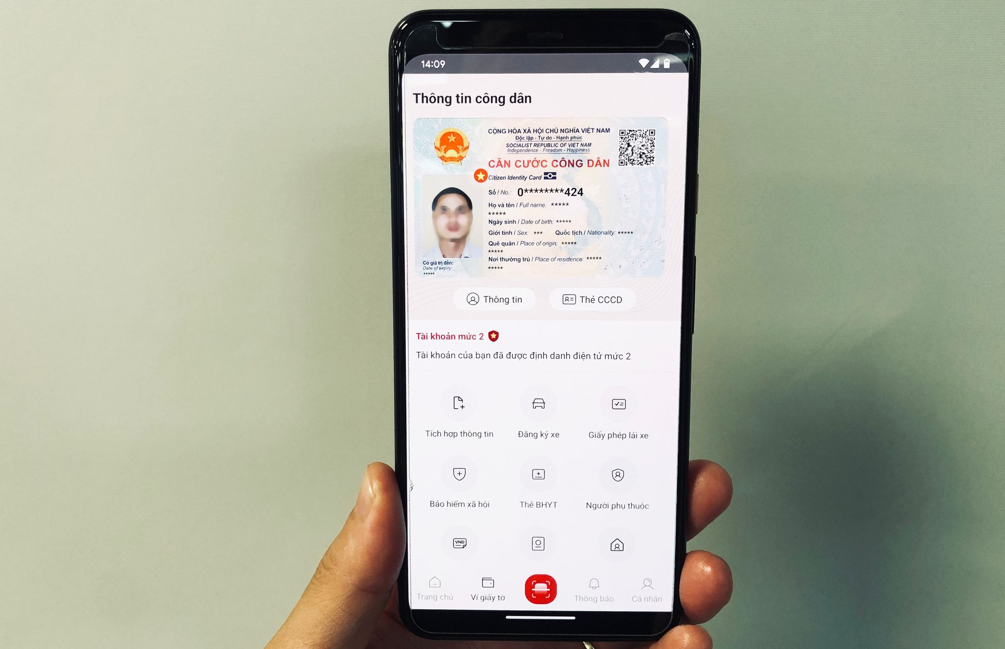346094181-1882859288767888-226-5953-9105-1683616601 Các tiện ích trên ứng dụng VNeID, tháng 5/2023. Ảnh: Ngọc Thành