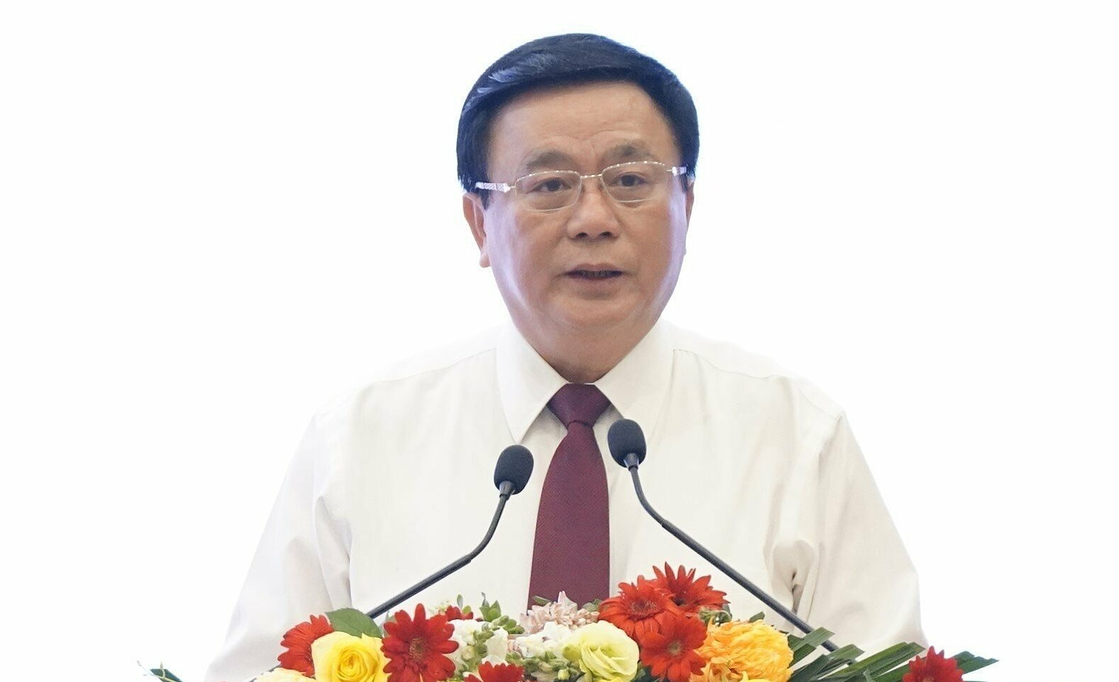 GS. TS Nguyễn Xuân Thắng, Giám đốc Học viện Chính trị quốc gia Hồ Chí Minh, Chủ tịch Hội đồng Lý luận Trung ương, phát biểu tại hội thảo sáng 19/5. Ảnh: Hoàng Phong