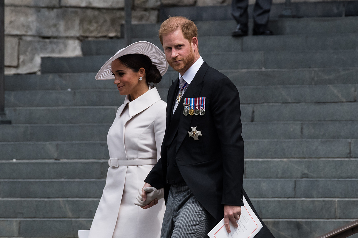 afp-com-20220603-partners-068-2199-6887-1684416037 Vợ chồng Harry - Meghan rời Nhà thờ St Paul ở London, thủ đô Anh năm 2022. Ảnh: AFP