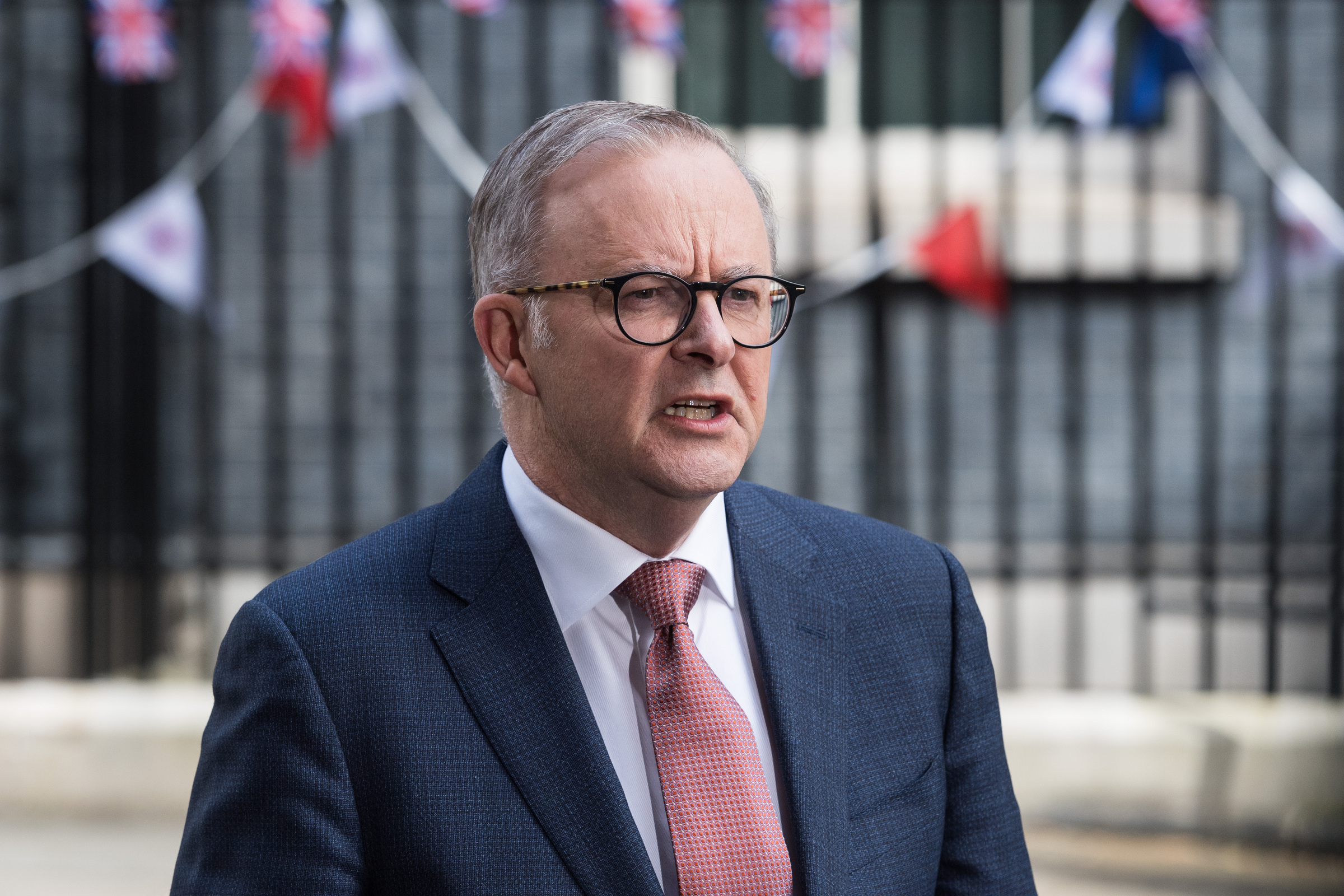 afp-com-20230505-partners-068-7902-5109-1684294700 Thủ tướng Australia Anthony Albanese tại London, Anh ngày 5/5. Ảnh: AFP