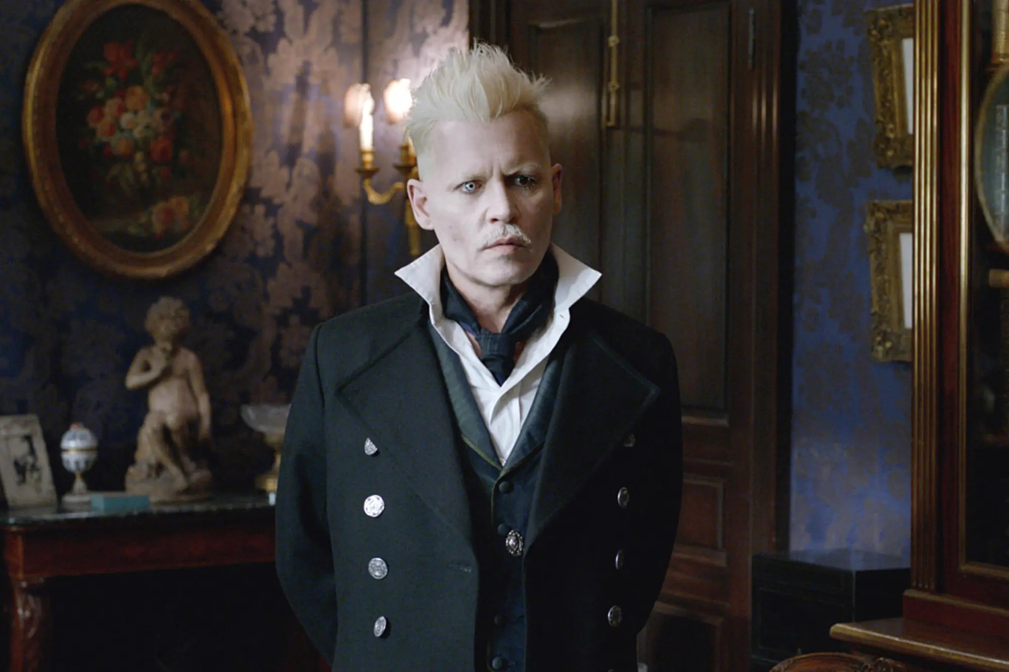 depp-beasts-9934-1684377767 Depp bị hãng Warner Bros. Pictures cắt vai trong Fantastic Beasts. Ảnh: Warner Bros. Pictures