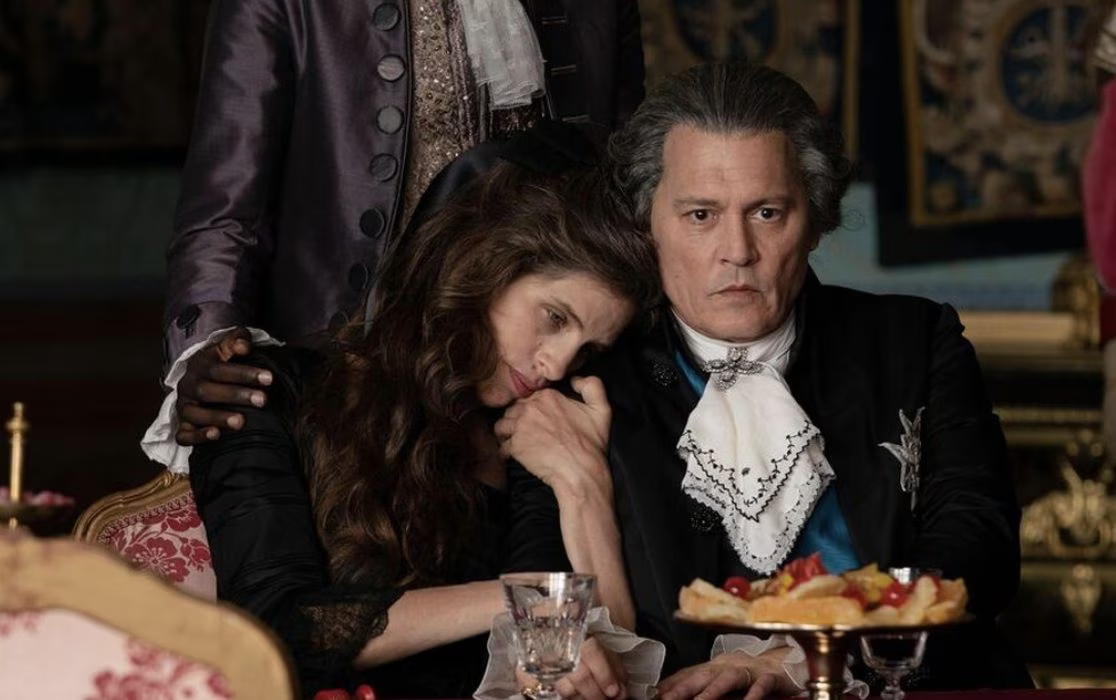 johnny-depp-4460-1684204140 Depp trong vai Vua Louis XV. Ảnh: Le Pacte