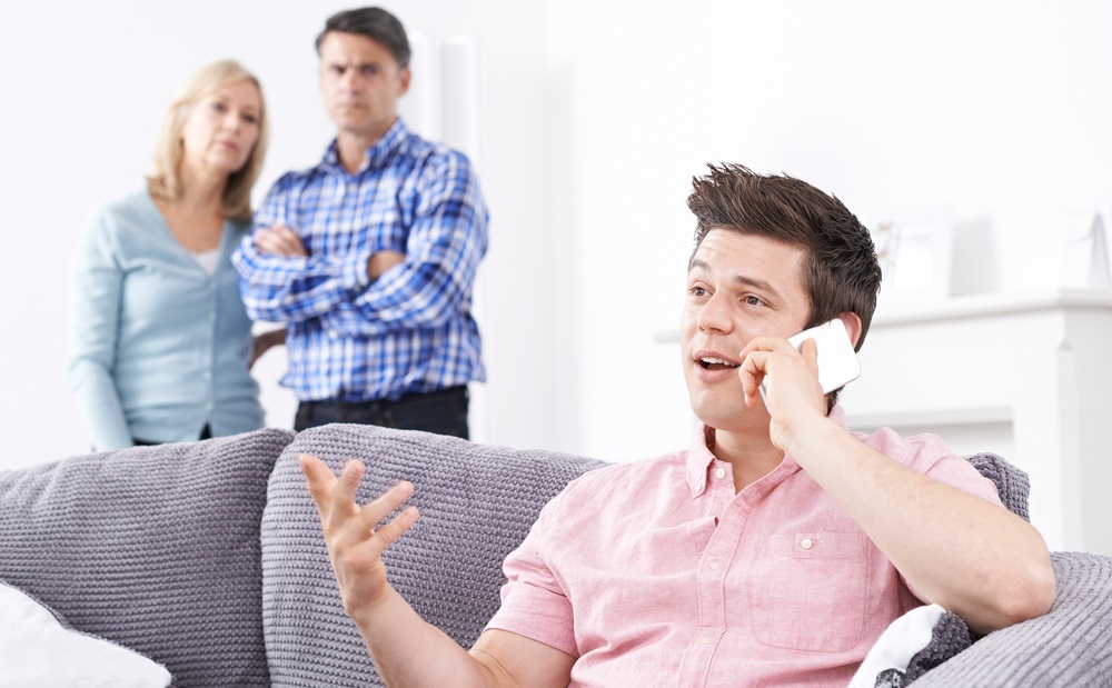 living-with-parents-8600-1685087453 Ảnh minh họa: MPA Magazine