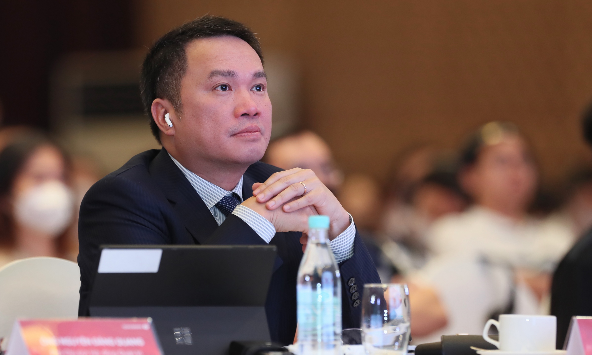 Ông Hồ Hùng Anh, Chủ tịch Hội đồng quản trị Techcombank tại phiên họp thường niên 2023. Ảnh: Techcombank