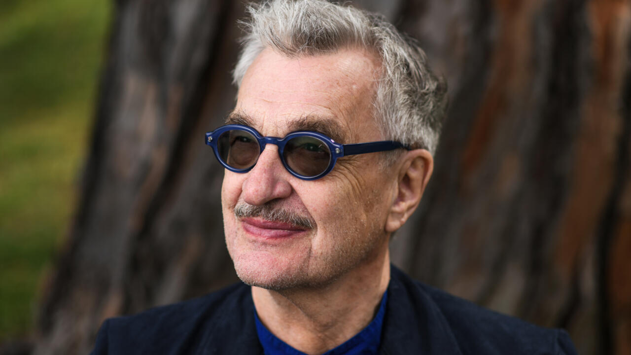 wim-wenders-3826-1684741203 Đạo diễn Wim Wenders trong một cuộc phỏng vấn với trang AFP hôm 18/5. Ảnh: AFP
