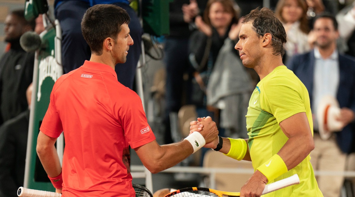 novak-djokovic-rafael-nadal-6165-1686525707 Nadal (phải) thắng 29 trận và thua 30 trận trong những lần đối đầu với Djokovic. Ảnh: AP