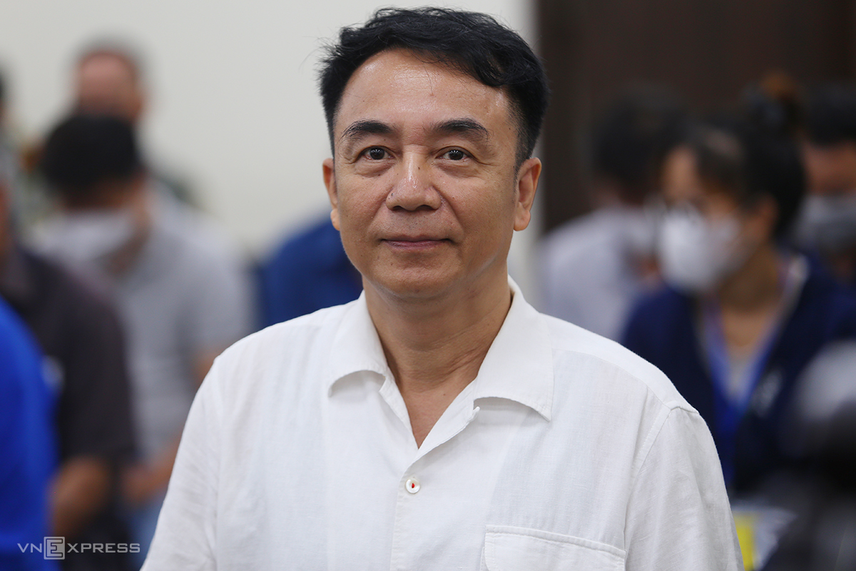 Ông Trần Hùng tại tòa sáng nay. Ảnh: Phạm Dự