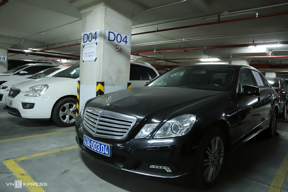 img-0244-6483-1652180870-jpeg-8209-1690818428 Một ôtô công ở Đà Nẵng được đấu giá sung công quỹ, năm 2019. Ảnh:Nguyễn Đông