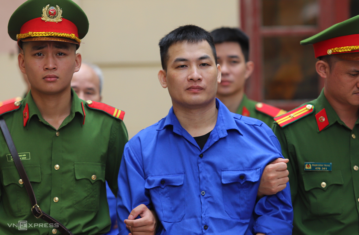 Bị cáo Hải tại sân tòa, ngày 17/7. Ảnh: Đức Hùng