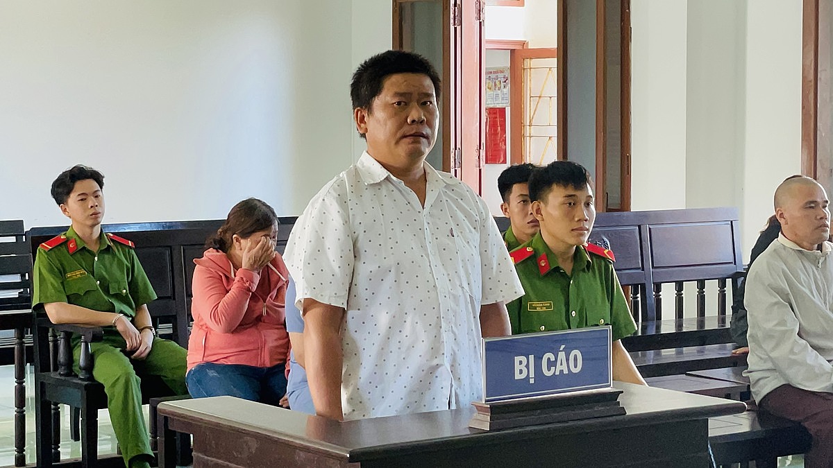 cungdau-1721371325-6787-1721371352 Đặng Trường Cung tại phiên xét xử. Ảnh: Thế Minh