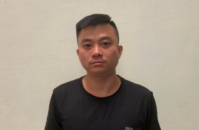 tai-xe-4499-1721036643-8458-1721139191-1 Tài xế Hoàng Trung Hiếu trình diện Công an huyện An Lão chiều 15/7. Ảnh: Công an cung cấp