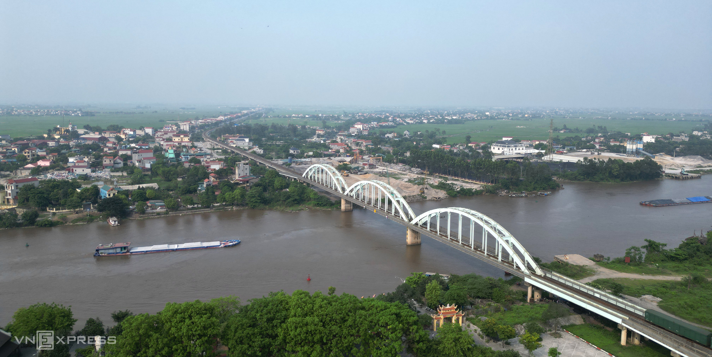 tp-ninh-binh-2-3945-1721128456-1 Một góc thành phố Ninh Bình hiện nay. Ảnh: Lê Hoàng