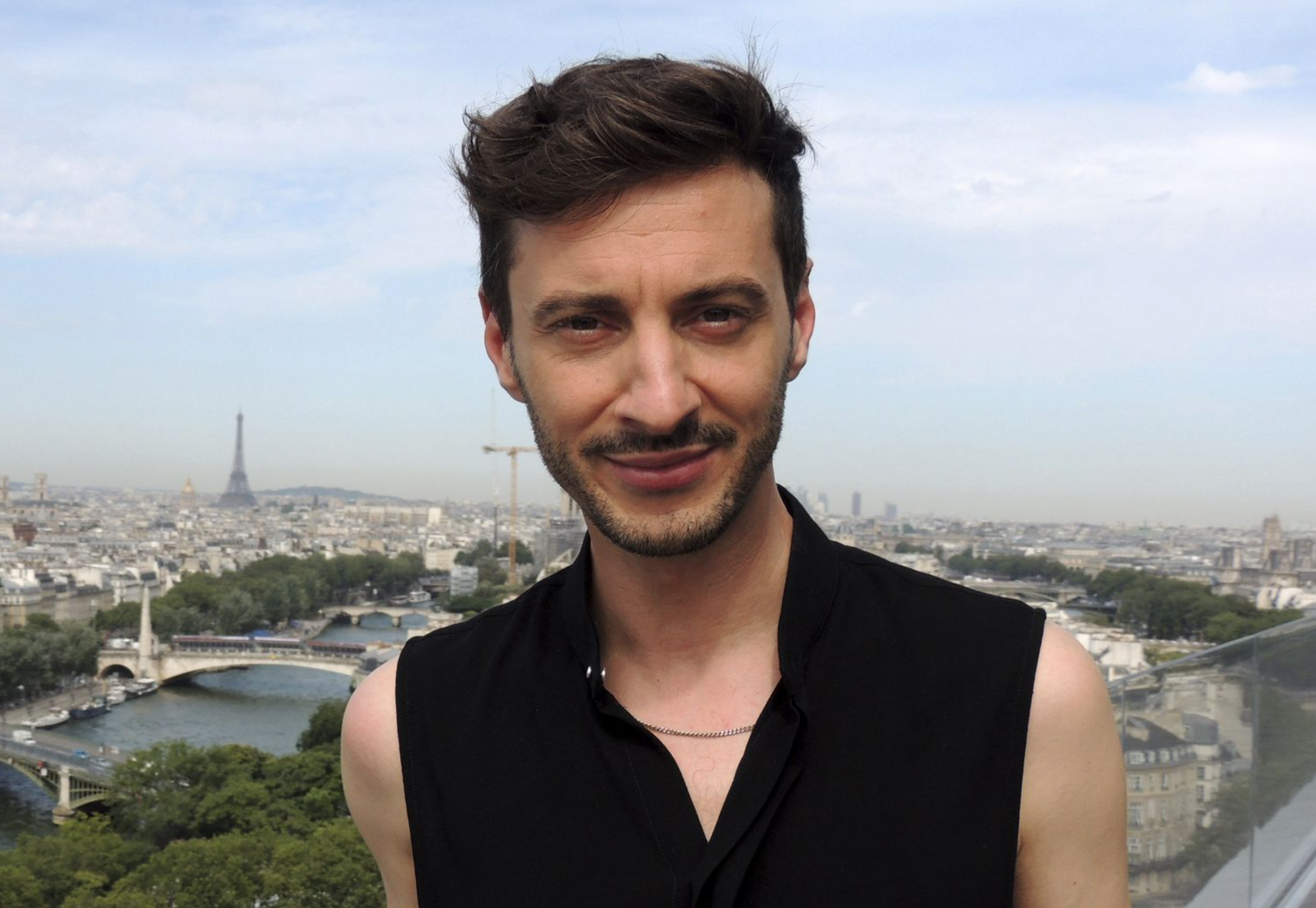 a-nh-chu-p-ma-n-hi-nh-2024-08-2195-8032-1722767787 Thomas Jolly, giám đốc nghệ thuật của lễ khai mạc Olympic Paris 2024. Ảnh: 9News