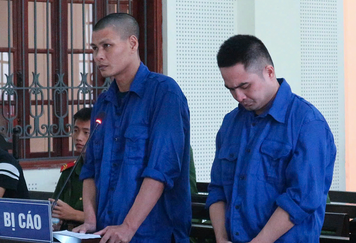 hai-bi-cao-3820-1723201252-172-2942-3810-1723219053 Bị cáo Sao và Thế tại tòa. Ảnh: Hùng Lê