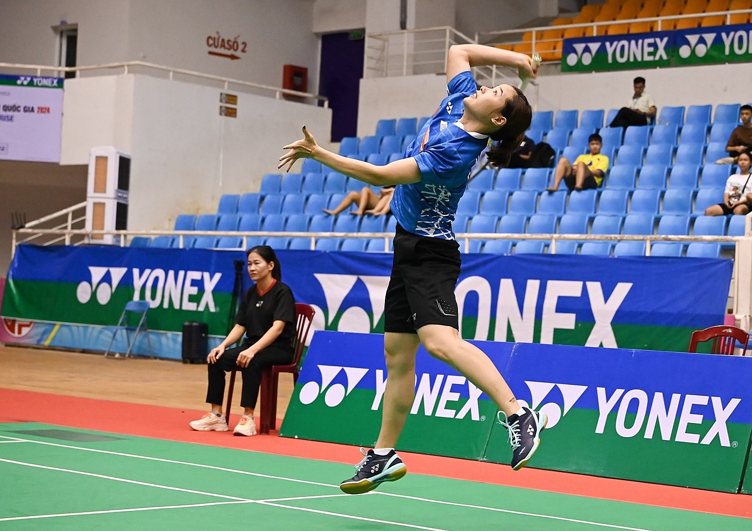 nguyen-thuy-linh-cau-long-2024-3730-9481-1723892446 Tay vợt nữ số một Việt Nam Nguyễn Thuỳ Linh thi đấu tại Giải vô địch cầu lông cá nhân Quốc gia 2024. Ảnh: VBF