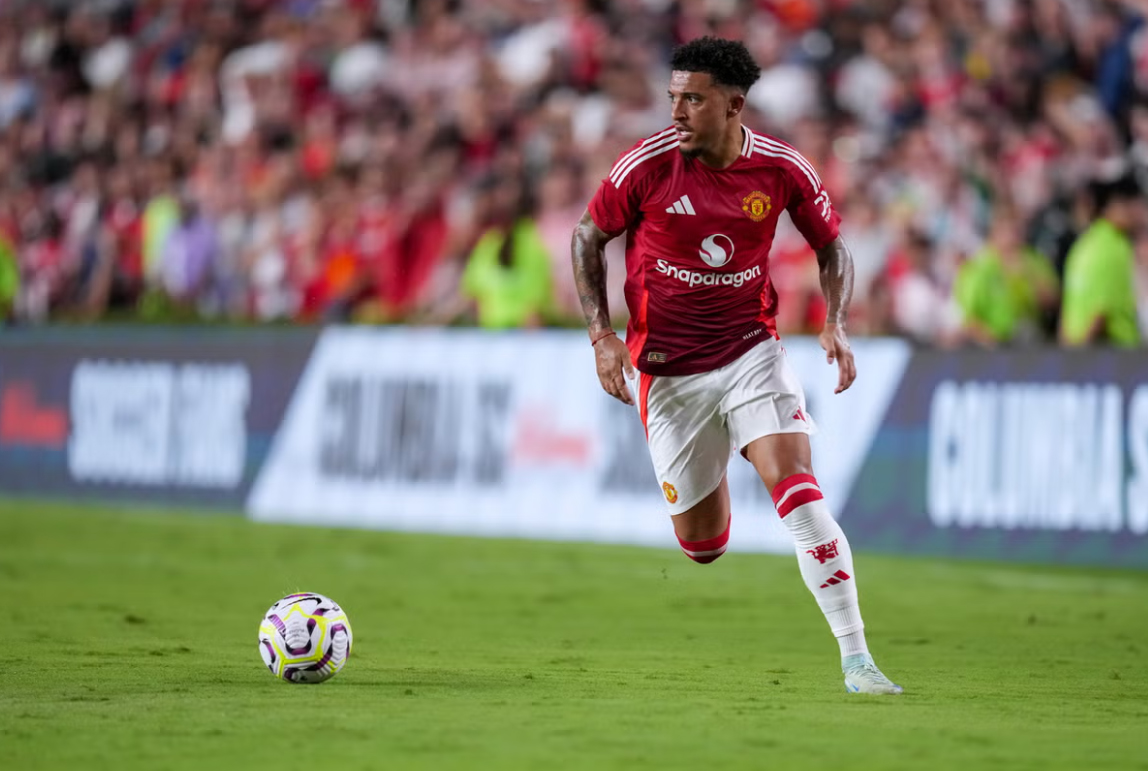 sancho-5445-1722828045 Sancho thi đấu trong trận giao hữu gặp Liverpool trên đất Mỹ hôm 2/8. Ảnh: AFP.