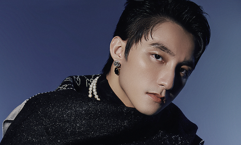 son-tung-mmw-1683249868-7584-1-4961-5384-1723714966 Sơn Tùng M-TP trong bộ ảnh giới thiệu MV mới. Ảnh: Huyền Trang