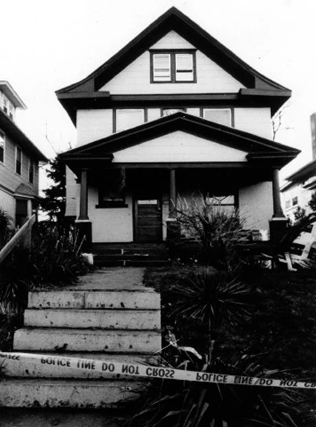 2-5985-1726138499-1 Ngôi nhà nhỏ màu trắng ở số 4315 trên đường Charlotte, Kansas City. Ảnh: CM