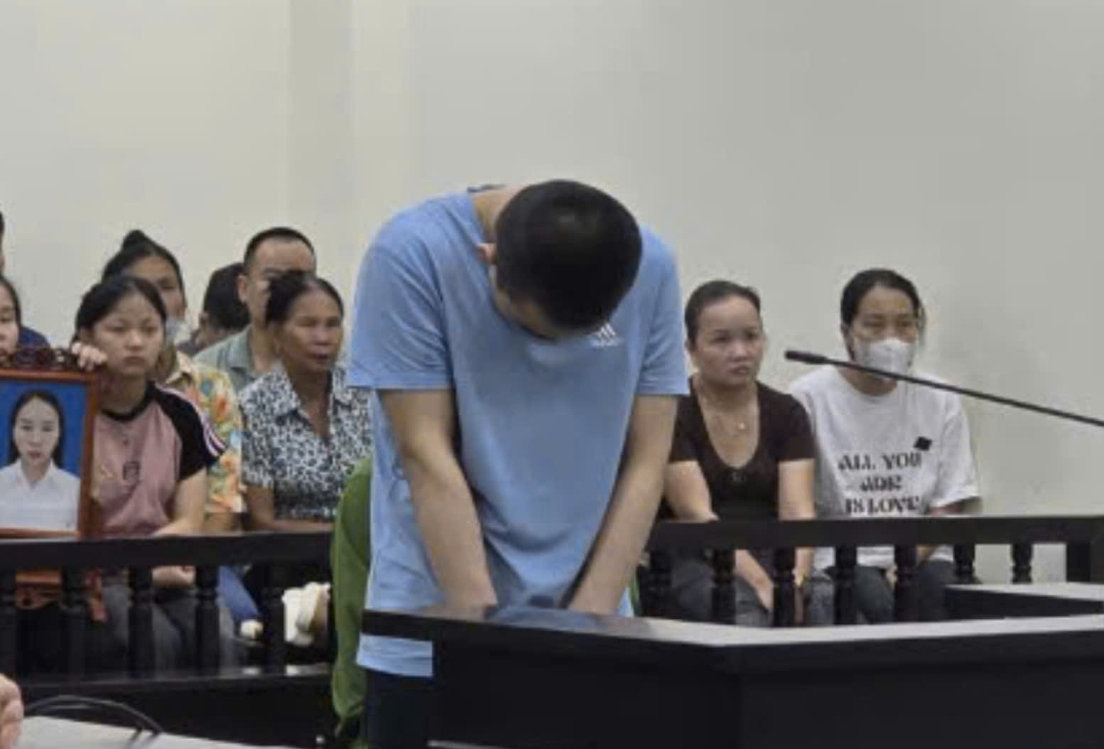 38cf2c5a-4f3f-4c94-85c0-55c12f-3825-5634-1726641795-1 Hoàng Minh Hào tại tòa. Ảnh: Danh Lam