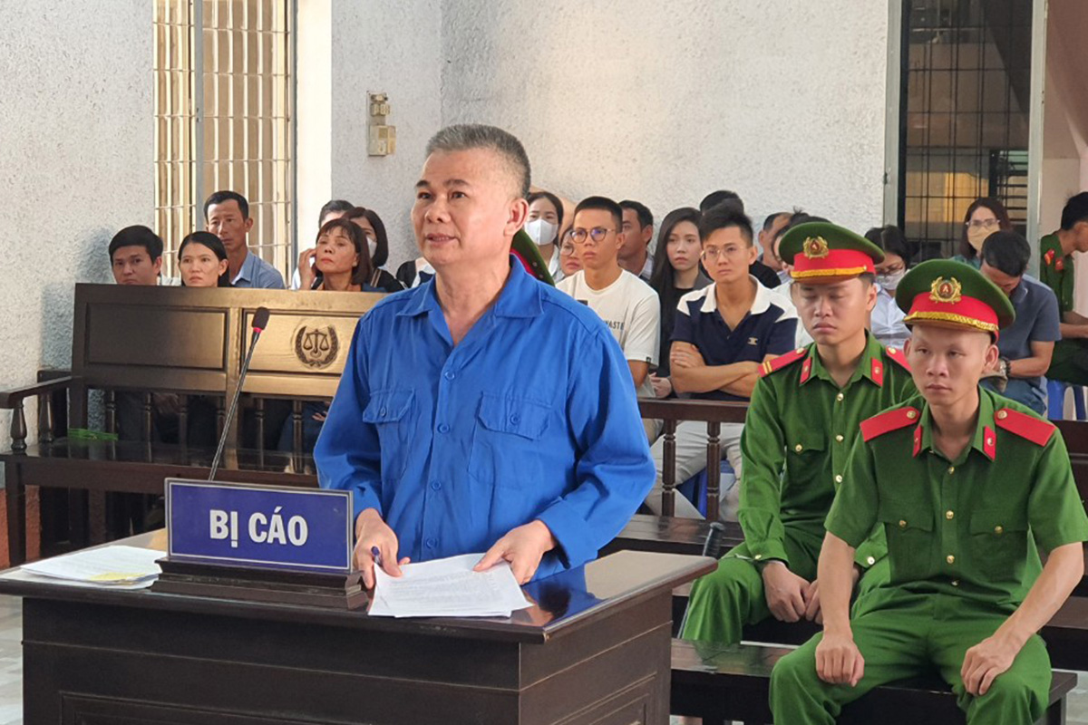 z5736177771213-8eb21adda86e855-3015-4532-1723785982 Ông Trần Minh Lợi trong phiên tòa hôm nay. Ảnh: Ngọc Oanh