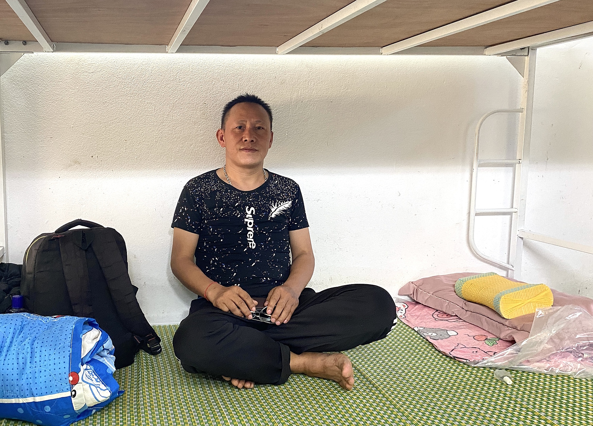 img-5301-1727177624-7943-1727178084 Anh Vừ A Của tại chỗ ở miễn phí tại ngõ số 4 đường Cầu Bươu, xã Tả Thanh Oai, huyện Thanh Trì, Hà Nội trưa 24/9. Ảnh: Quỳnh Nguyễn