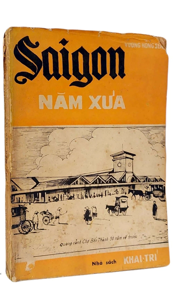 Bìa sách Sài Gòn năm xưa, do Nhà xuất bản Khai Trí phát hành năm 1969. Ảnh: Quán sách mùa thu