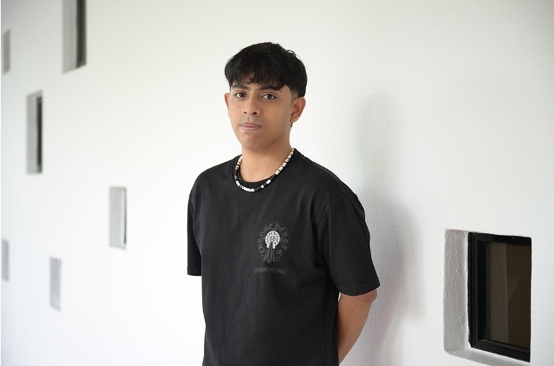 z5852193972377-1d5d29ac67f73a8-3727-7575-1727143274 Ricqo Rafiezuwan, 25 tuổi, sinh ra và lớn lên ở Singapore nhưng không quốc tịch. Ảnh: Straitstimes