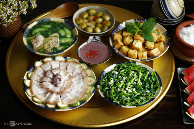 Mâm cơm quốc dân ngày hè