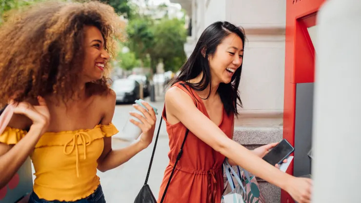 Nên có một tài khoản tự do tài chính bên cạnh khoản khẩn cấp để phụ nữ có cảm giác tự chủ tài chính. Ảnh: CNBC