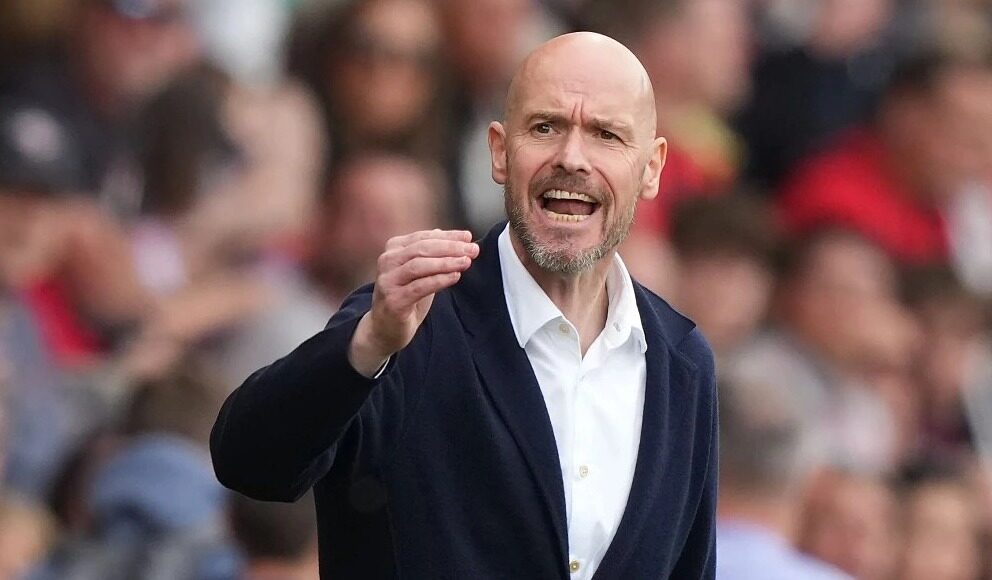 Ten Hag chỉ đạo cầu thủ Man Utd tại Ngoại hạng Anh mùa này. Ảnh: Rex