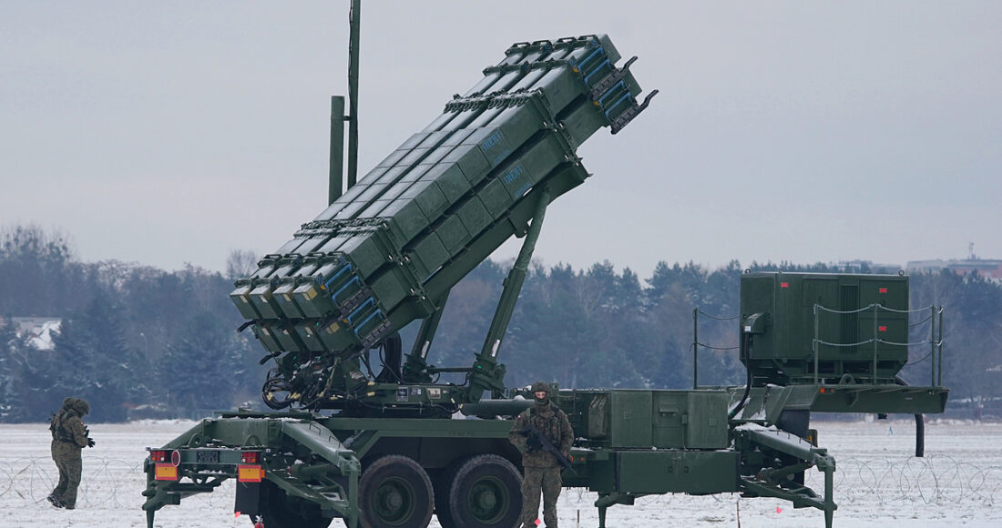 Tổ hợp phòng không Patriot trong cuộc tập trận tại sân bay Warsaw Babice, Ba Lanngày 7/2. Ảnh: AFP