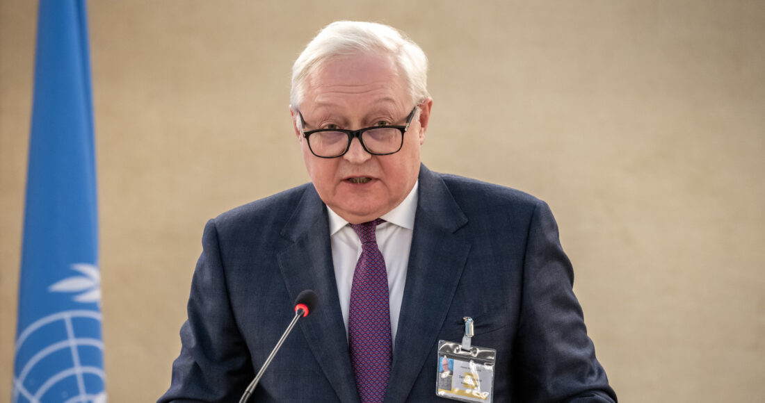 Thứ trưởng Ngoại giao Nga Sergei Ryabkov phát biểu tại Geneva, Thụy Sĩ, ngày 2/3. Ảnh: AFP