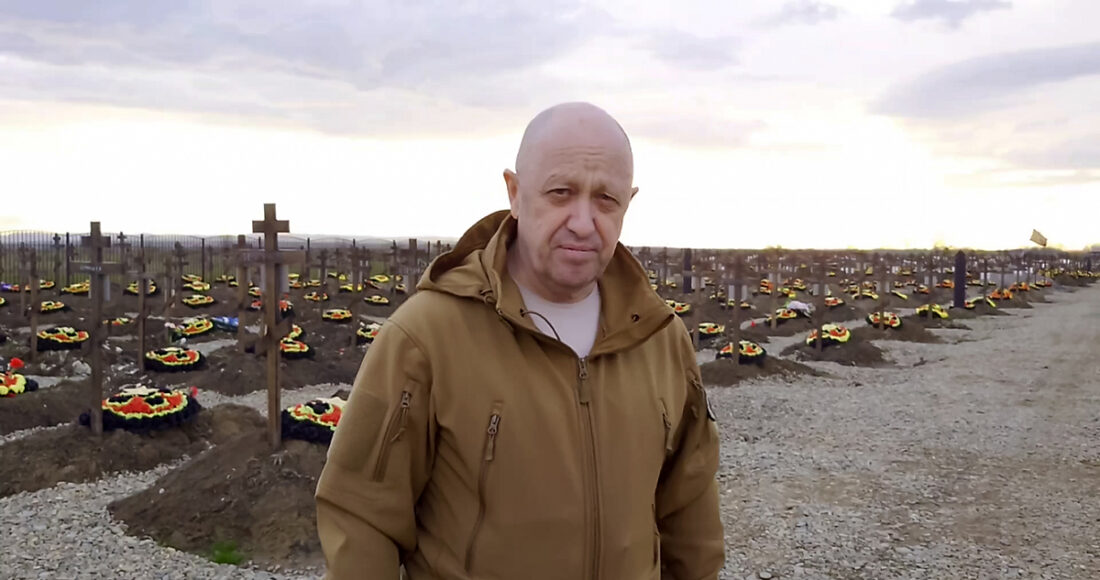 Yevgeny Prigozhin, lãnh đạo tập đoàn an ninh tư nhân Nga Wagner, tại nghĩa trang dành cho thành viên Wagner ở vùng Krasnodar, miền nam nước Nga ngày 6/4. Ảnh: AFP
