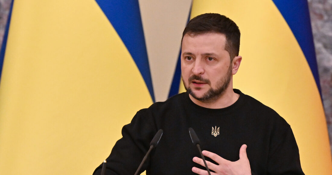 Tổng thống Ukraine Volodymyr Zelensky phát biểu tại Kiev ngày 28/4. Ảnh: AFP