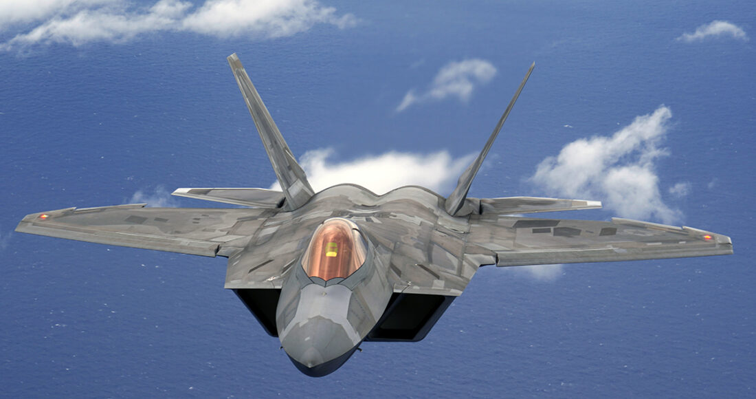 Tiêm kích tàng hình F-22 Mỹ bay trên khu vực quần đảo Hawaii tháng 12/2019. Ảnh: USAF