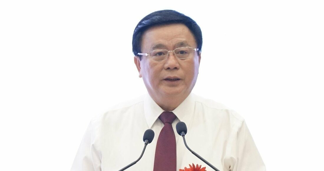 GS. TS Nguyễn Xuân Thắng, Giám đốc Học viện Chính trị quốc gia Hồ Chí Minh, Chủ tịch Hội đồng Lý luận Trung ương, phát biểu tại hội thảo sáng 19/5. Ảnh: Hoàng Phong
