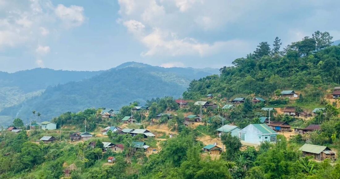 71 hộ dân thôn Đăk Bối được hỗ trợ 10 triệu đồng mỗi hộ tái định cư tại chỗ. Ảnh: Ngọc Oanh