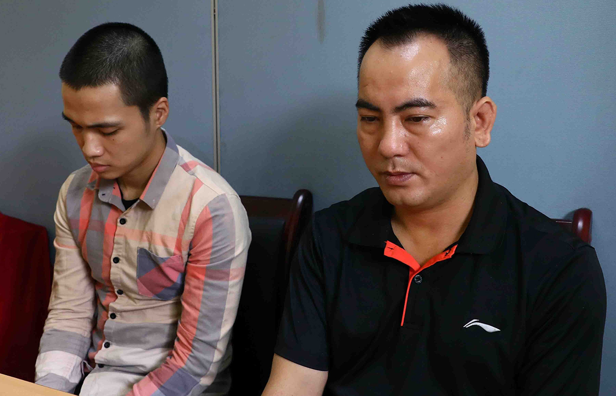 Nguyễn Quang Dũng (phải) và Đinh Tiến Sơn. Ảnh: Xuân Hoa
