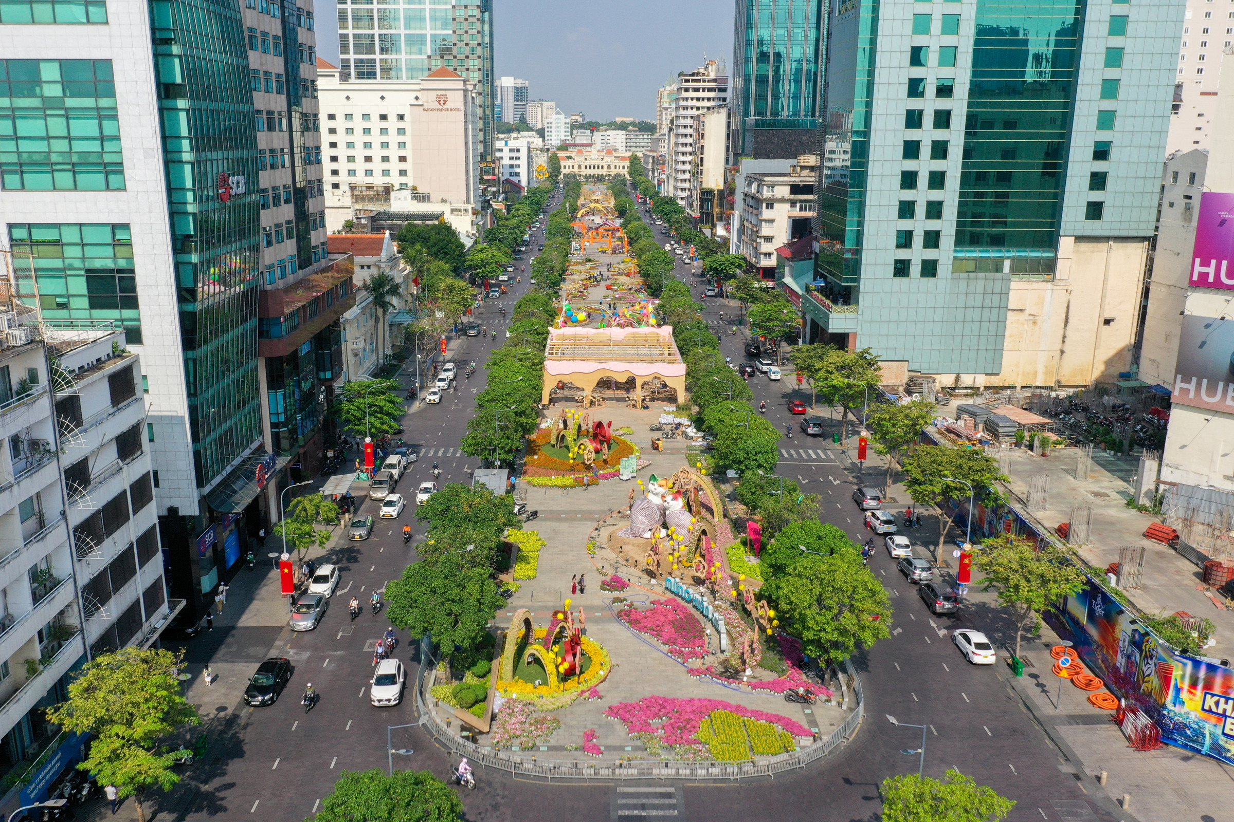 Phố đi bộ Nguyễn Huệ được trưng dụng để làm đường hoa tháng 1/2023. Ảnh: Quỳnh Trần