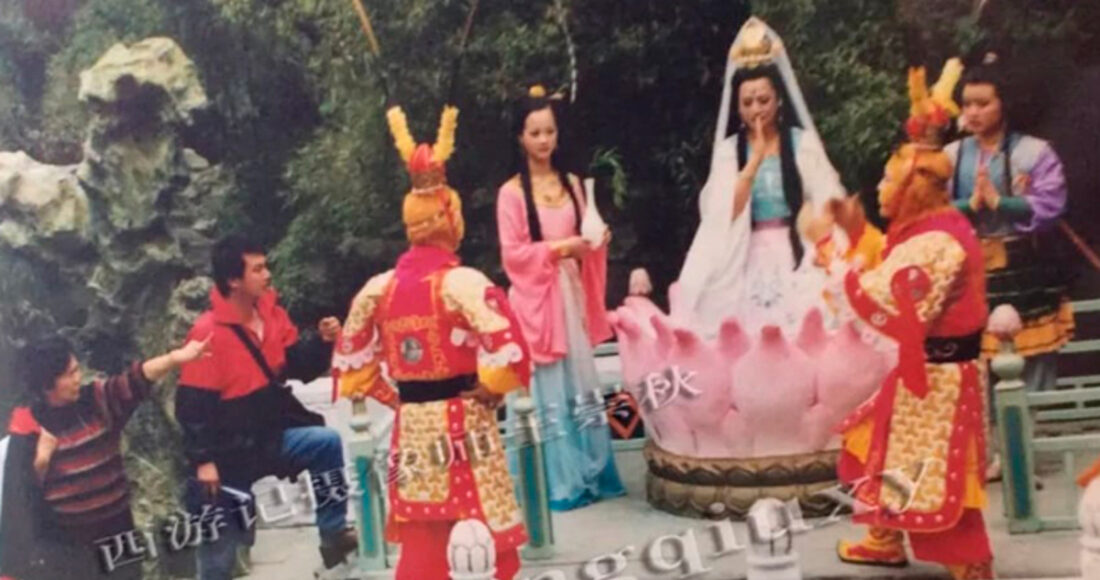 Êkíp khi quay Thật, giả Mỹ Hầu Vương. Ảnh: Wang Chongqiu