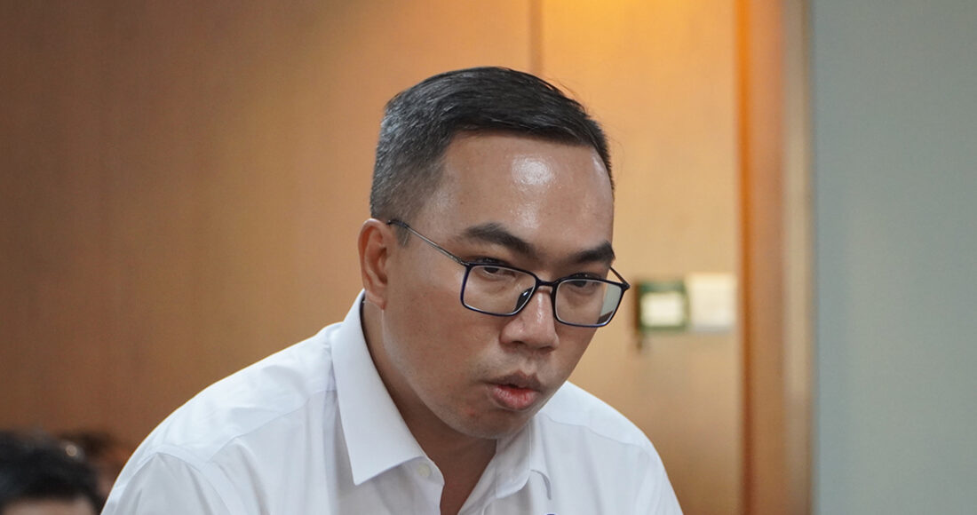Ông Hoàng Mai Tùng, Phó giám đốc Ban quản lý dự án 1, nói tại họp báo chiều 4/5. Ảnh: Gia Minh