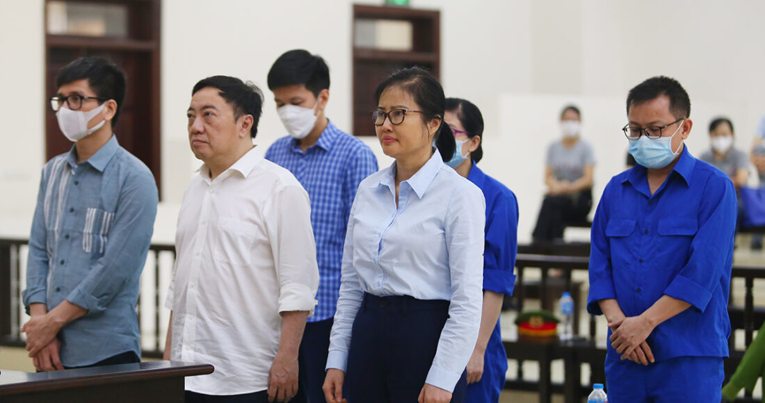 Các bị cáo tại tòa sáng nay. Ảnh: Phạm Dự