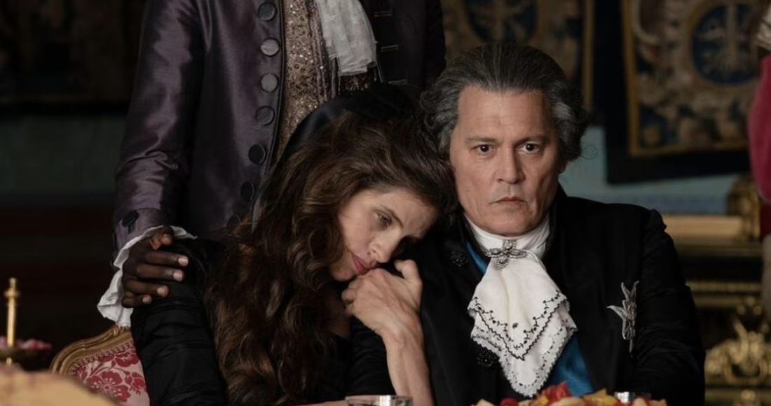Depp trong vai Vua Louis XV. Ảnh: Le Pacte