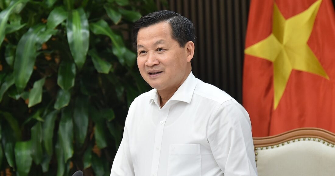 Phó thủ tướng Lê Minh Khái phát biểu tại cuộc họp chiều 24/5. Ảnh: VGP