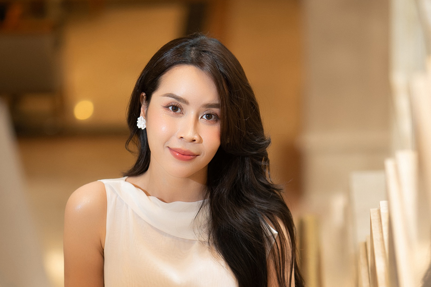 Ca sĩ Lưu Hương Giang tại sự kiện ra mắt album mới chiều 10/5. Ảnh: Jessica