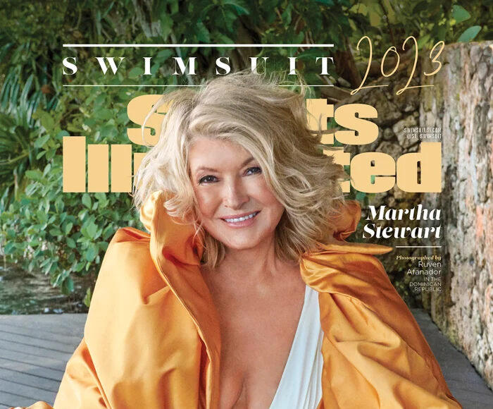 Cựu người mẫu Martha Stewart tràn năng lượng ở tuổi 82 trên bìa