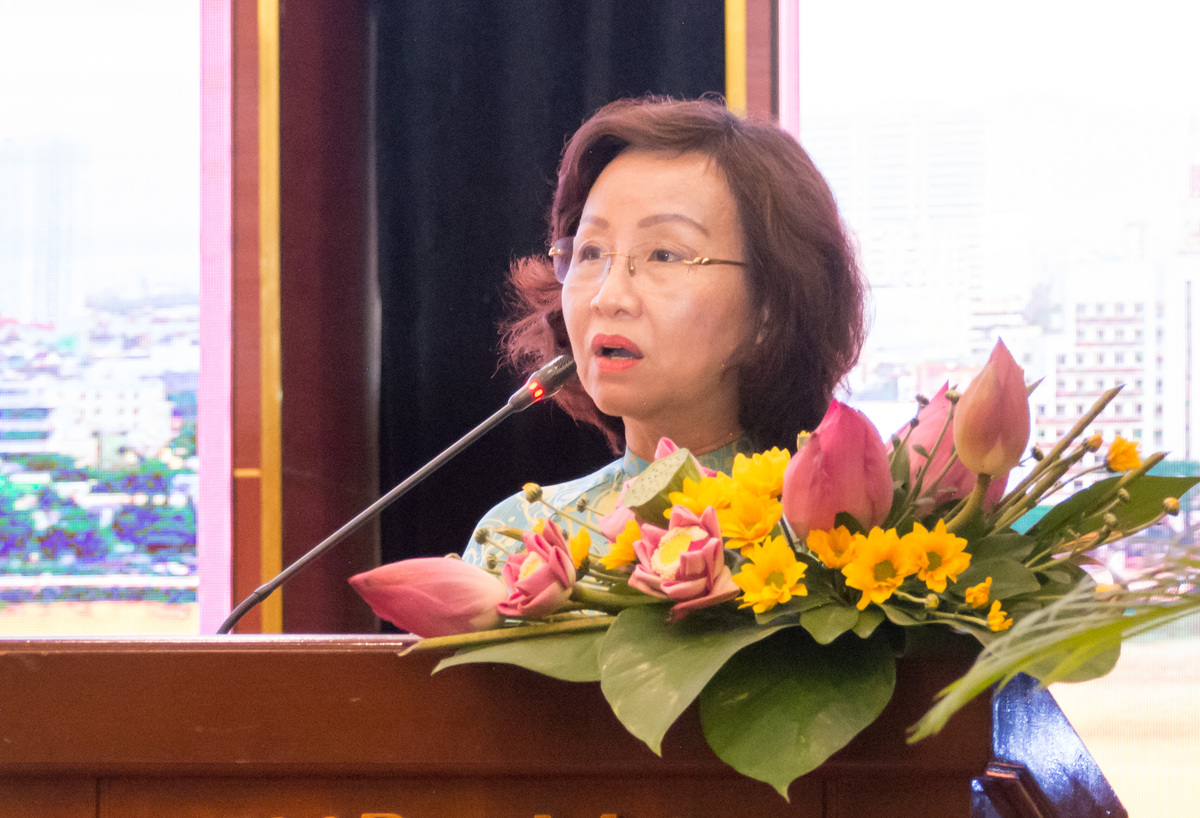 Bà Ngô Thị Kim Yến phát biểu trong buổi họp báo khai mạc Liên hoan phim Châu Á Đà Nẵng, ngày 8/5 tại Đà Nẵng. Ảnh: Xuân Sơn