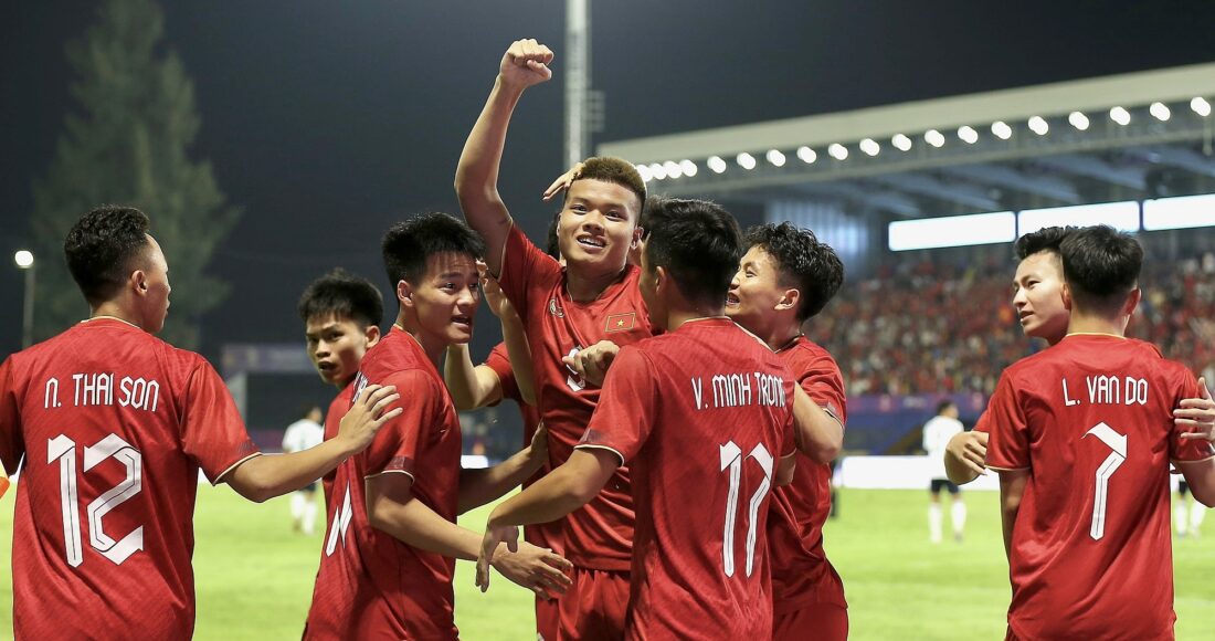 U22 Việt Nam cởi bỏ áp lực sau trận ra quân thắng U22 Lào. Ảnh: Lâm Thoả