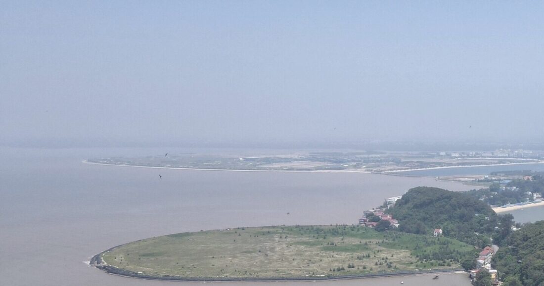 Khu vực thuộc dự án của Tập đoàn Himlam ở phường Vạn Hương trống không nhiều năm. Ảnh: Lê Tân