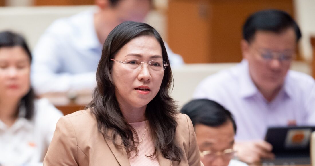 Đại biểu Nguyễn Thị Yến Nhi phát biểu tại hội trường, sáng 29/5. Ảnh: Media Quốc hội